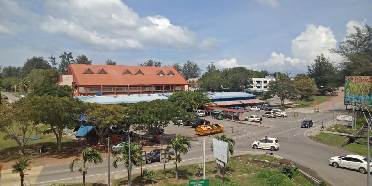 The Upper Deck Hotel Kudat Exterior foto
