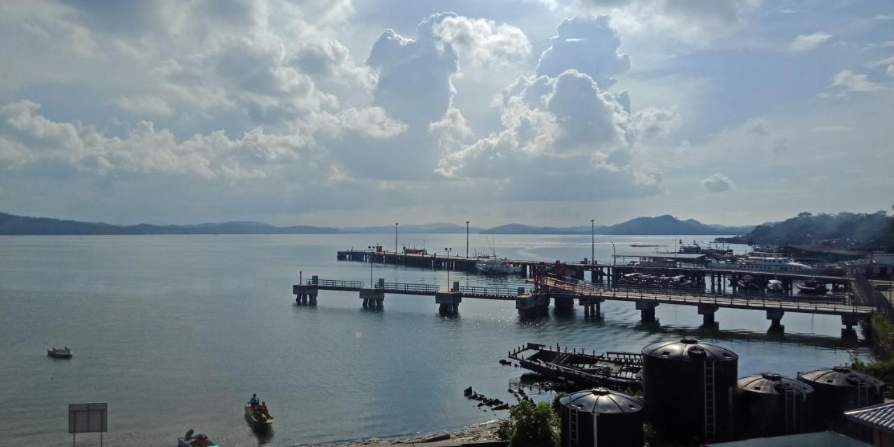 The Upper Deck Hotel Kudat Exterior foto